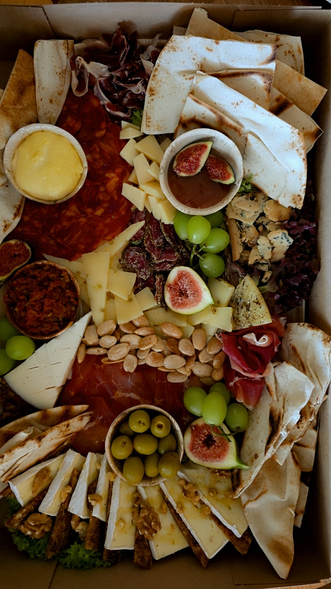 Charcuterie borrelplank 12 tot 15 personen
